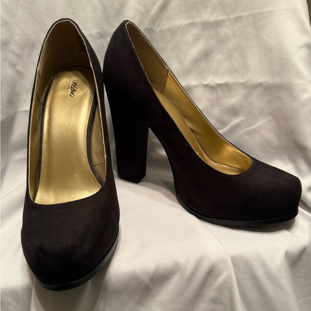 Mossimo Black Suede 5” Platforms - size 8 - Picture 2 of 8